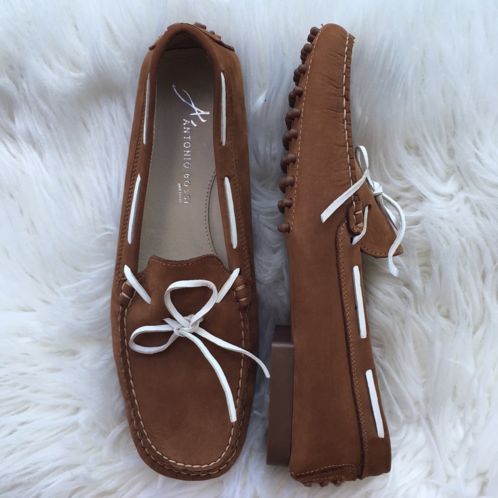 NWOB Antonio Rossi Tan Suede Driving Loafers